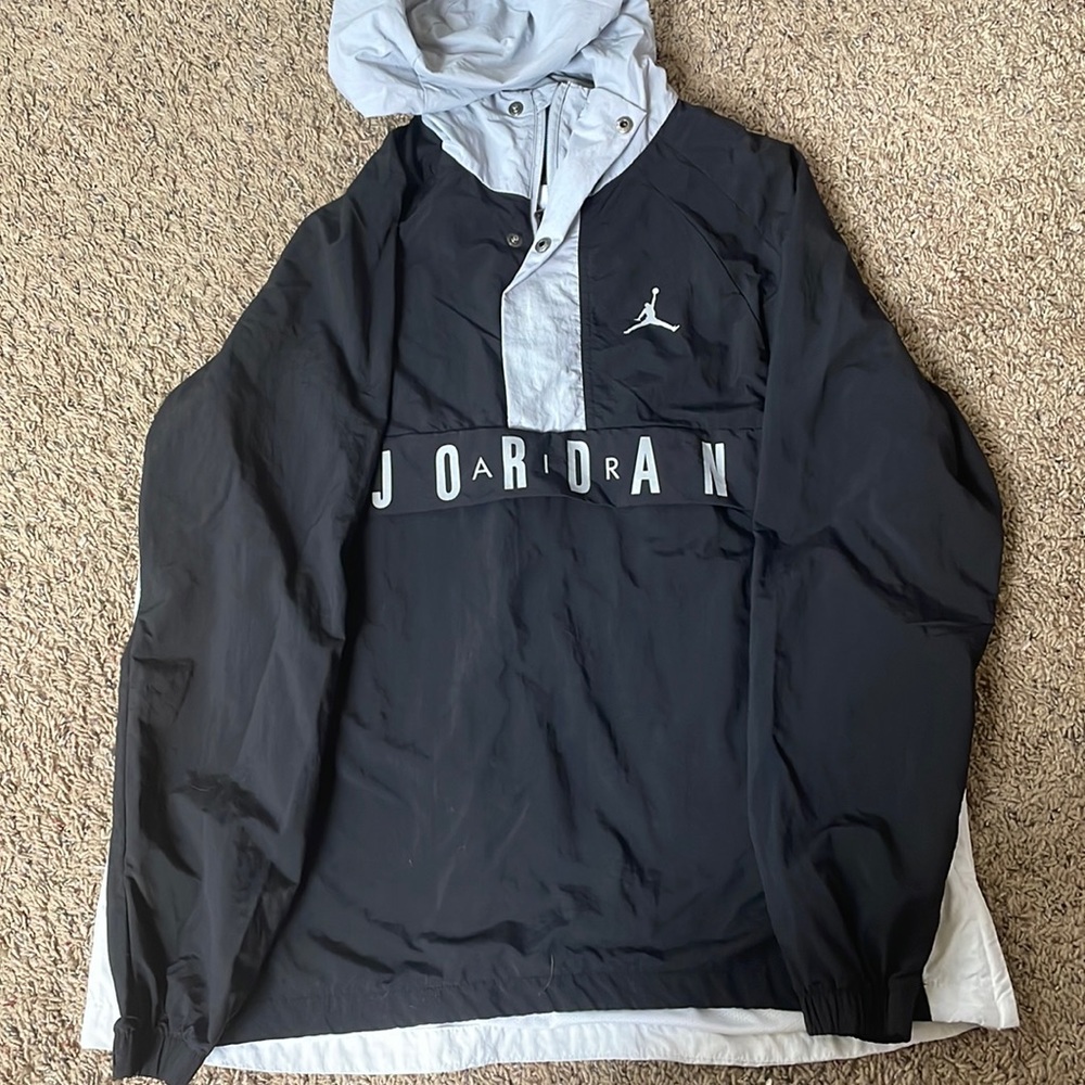 MENS JORDAN WINDBREAKER